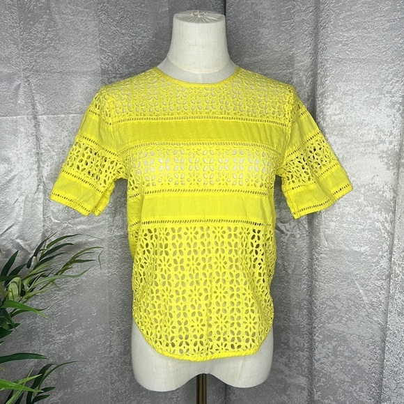 H&M Women’s Yellow Open Weave Short Sleeve Blouse Top Sz 4 - Picture 1 of 10